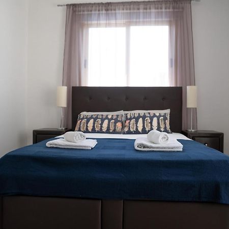 Palm Villa Ekaterina 4 Bdrm Paralimni Exterior foto