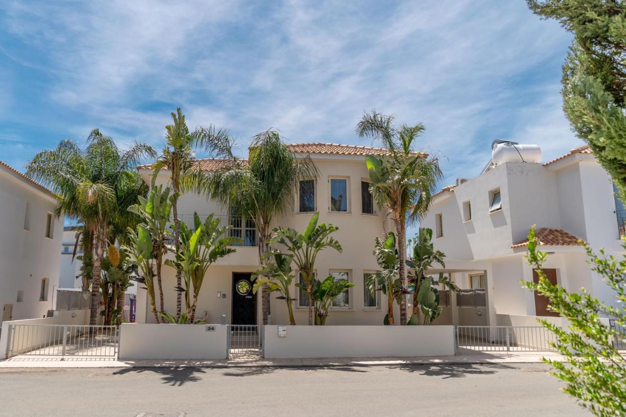 Palm Villa Ekaterina 4 Bdrm Paralimni Exterior foto